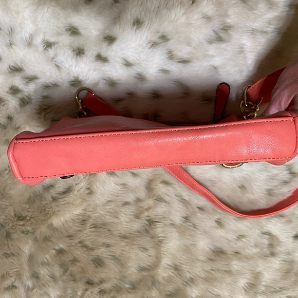 Charming Charlie Coral crossbody purse - Picture 4 of 9